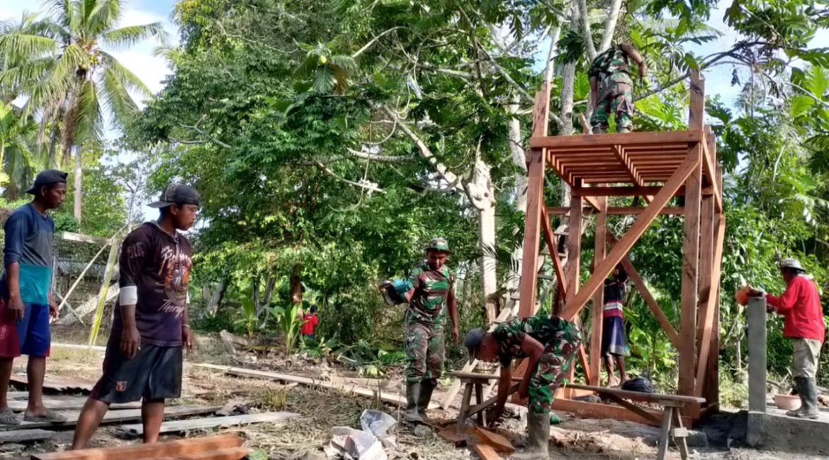 Gotong Royong Bangun Harapan, TNI dan Warga Sarmi Percepat Pembangunan Sumur Bor Air Bersih