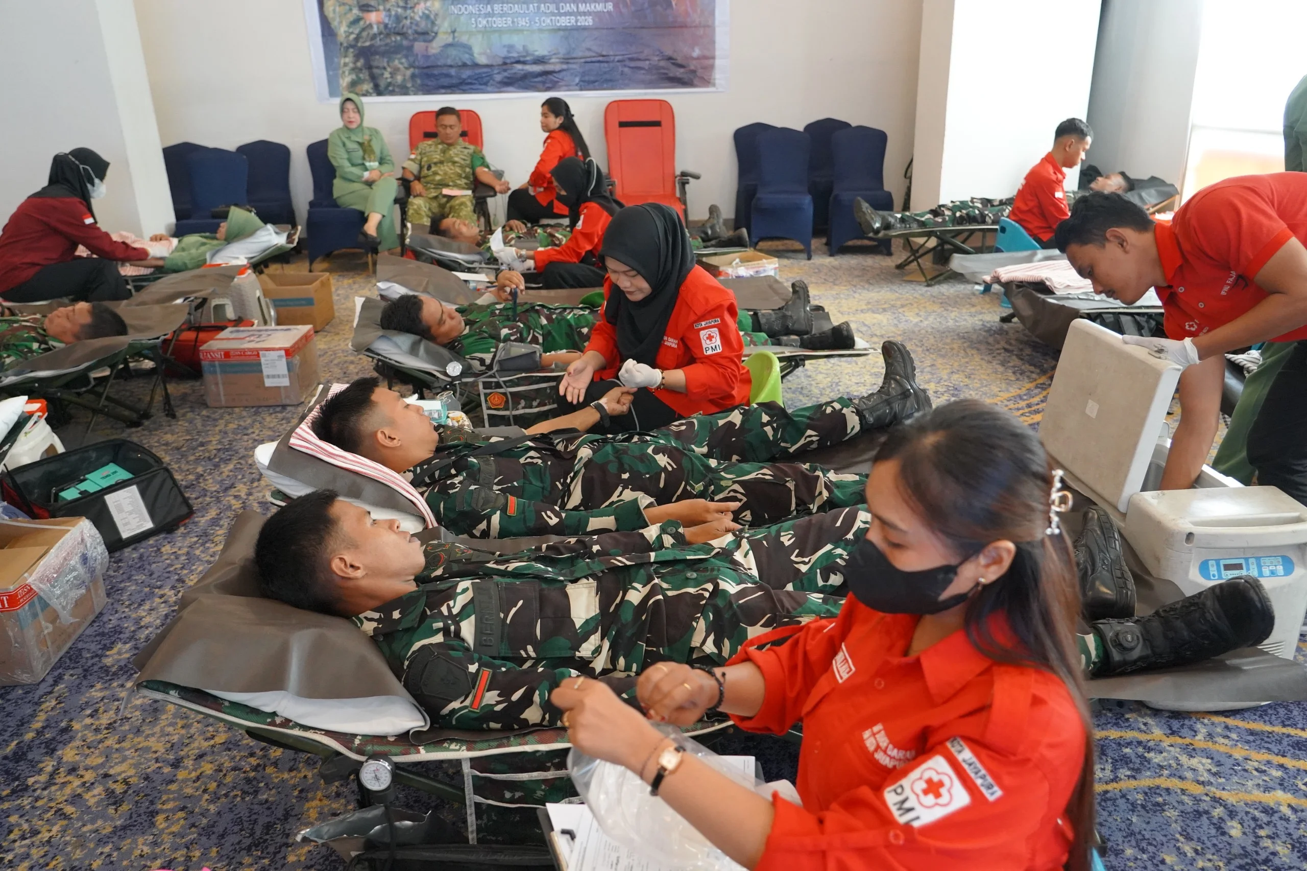 HUT ke-81 TNI, Pangdam Cenderawasih Dorong Semangat Kemanusiaan Lewat Donor Darah