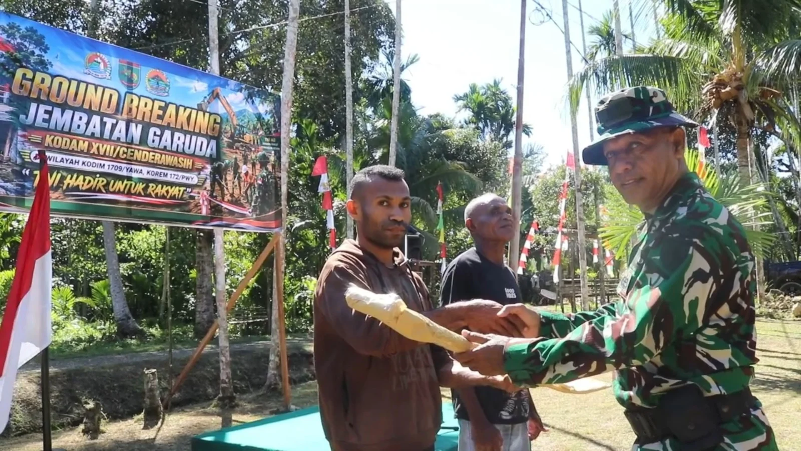 Ground Breaking Jembatan Garuda di Aitiri, Kodim 1709/Yawa Bangun Akses dan Harapan Baru bagi Masyarakat