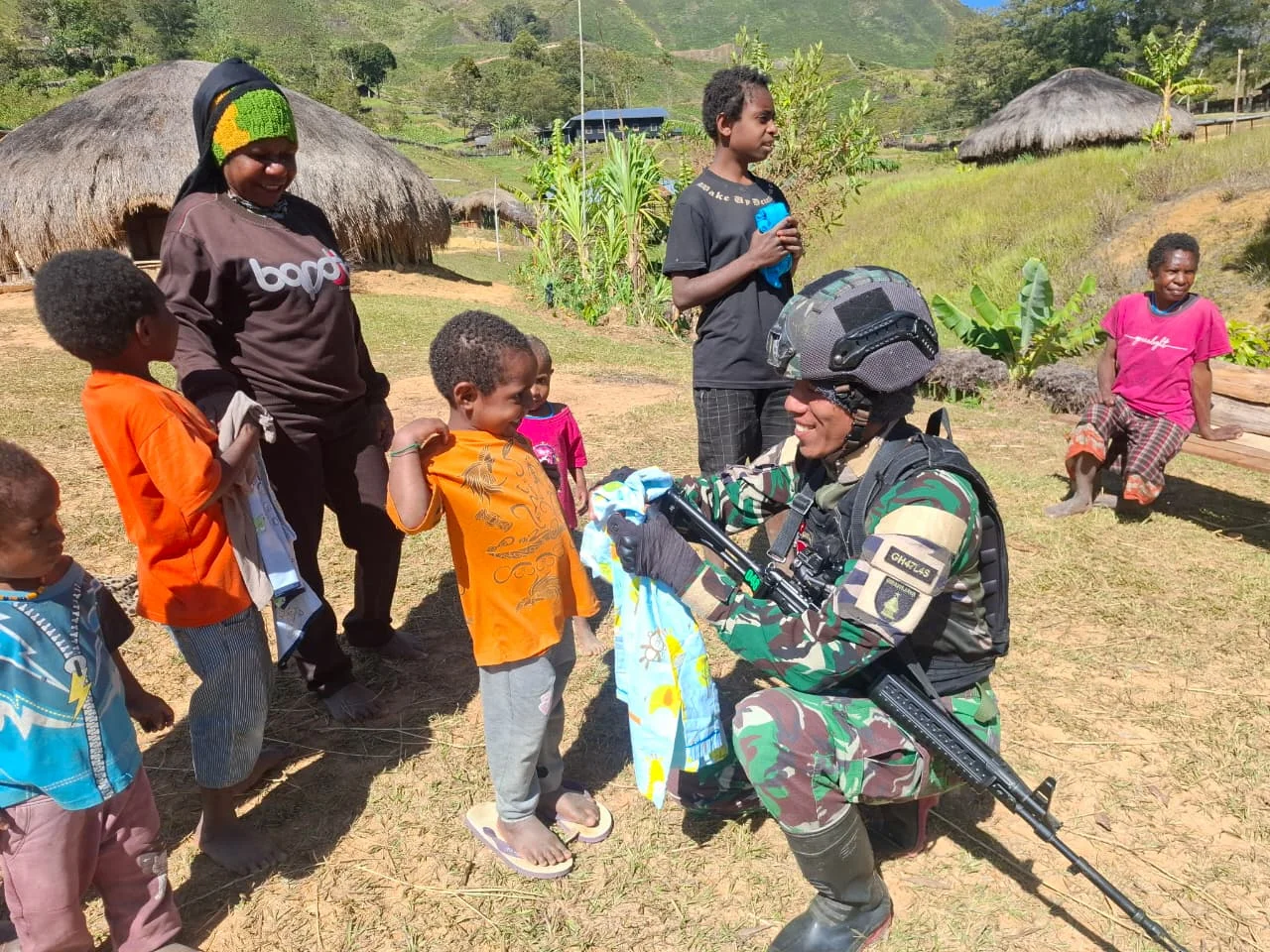 Merajut Kebersamaan di Tanah Papua, Satgas Yonif 511/DY Hadirkan Senyum untuk Masyarakat