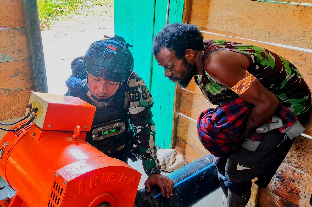 Dari Sungai Menjadi Cahaya dan Air Bersih, TNI Bekali Warga Papua Keterampilan Mandiri