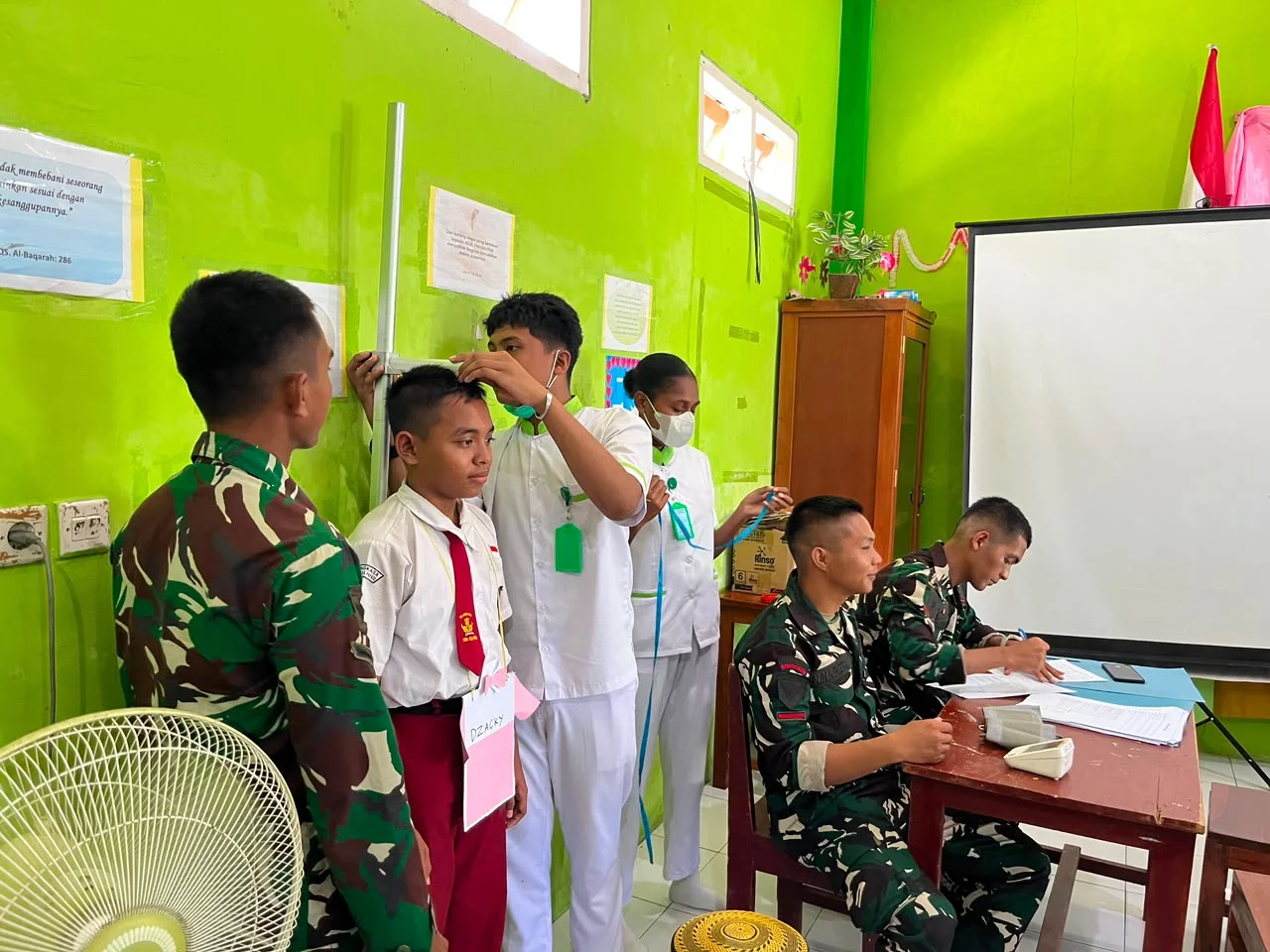 Edukasi Sejak Dini, Kompi Kes Yonif TP 810/BEM Ajak Pelajar Waibu Terapkan Pola Hidup Sehat