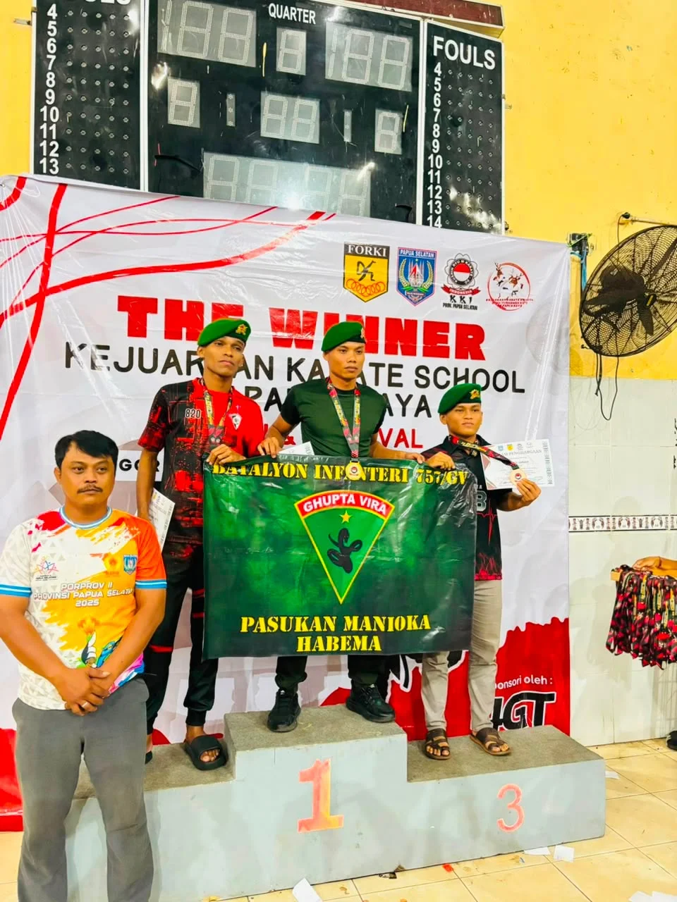 Tak Hanya Tangguh di Medan Tugas, Prajurit Yonif TP 820/DAAI Bersinar di Arena Karate
