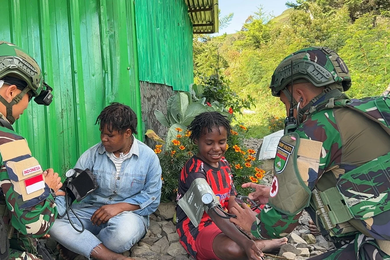 Sambangi Kampung Wiringame, TNI Silaturahmi Perkuat Kedekatan dengan Warga